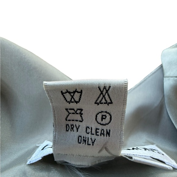 Draper's & Damon's Women's Silver 100% Silk Blouse Size 6P - Picture 8 of 9